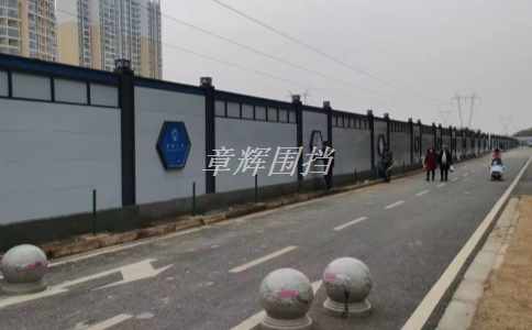 金屬圍擋的安裝是否需要考慮周圍建筑物的高度和風(fēng)險(xiǎn)等級？
