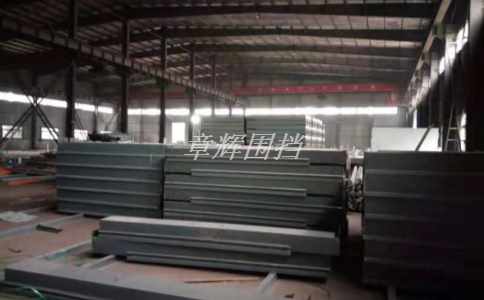 金屬圍擋是否可以作為高速公路防護(hù)設(shè)施使用？(評估金屬圍擋在高速公路安全中的應(yīng)用)