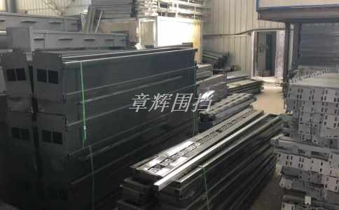 pvc圍擋在使用過(guò)程中可能會(huì)出現(xiàn)哪些變形情況？（探究pvc圍擋使用中可能出現(xiàn)的變形問(wèn)題）