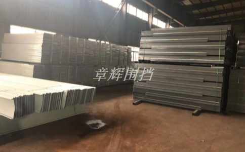 金屬圍擋的優(yōu)點(diǎn)是什么？